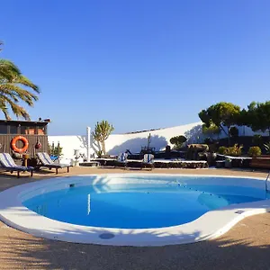 https://casa-berriel-1.in-canary-islands.com